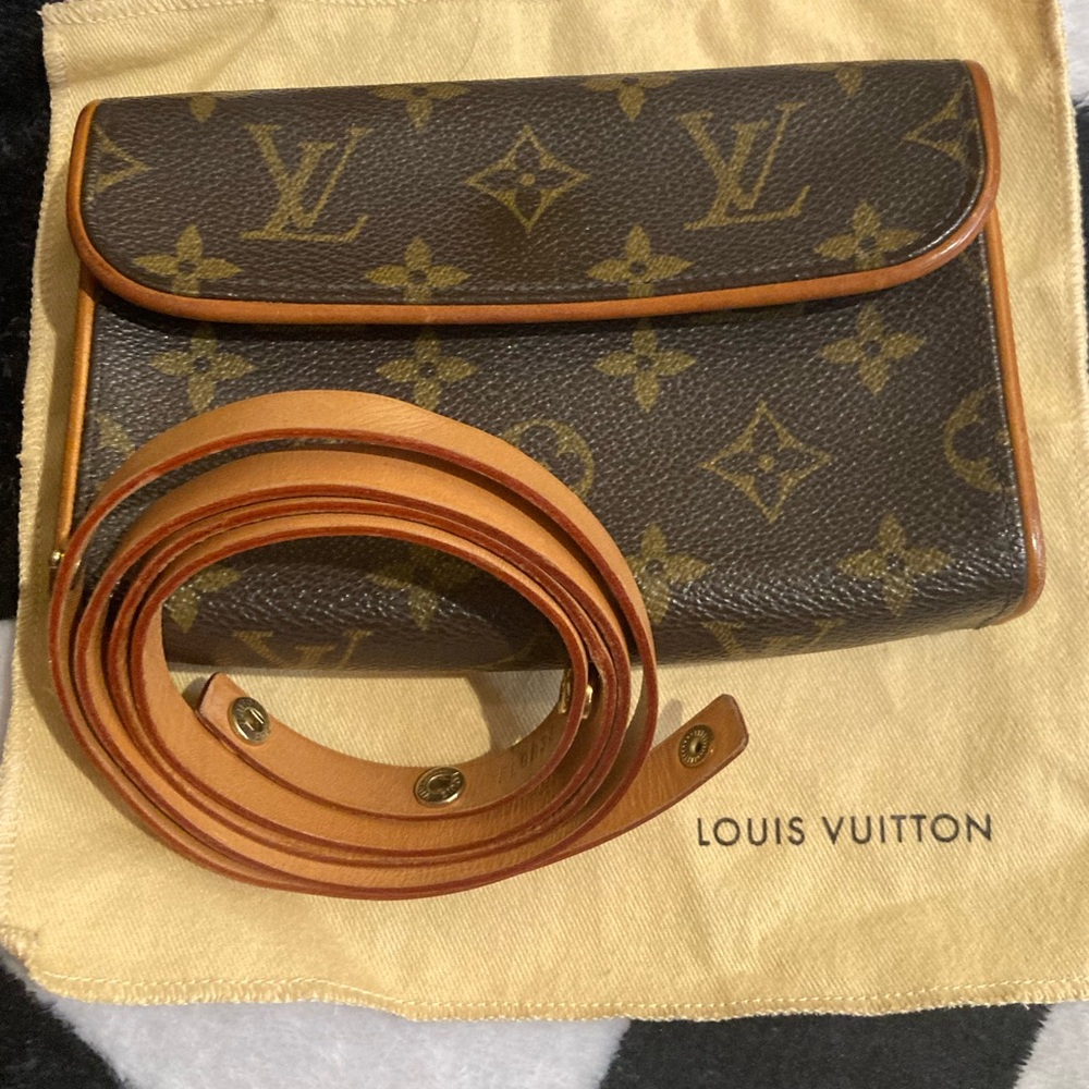 💯% Authentic Louis Vuitton belt bag